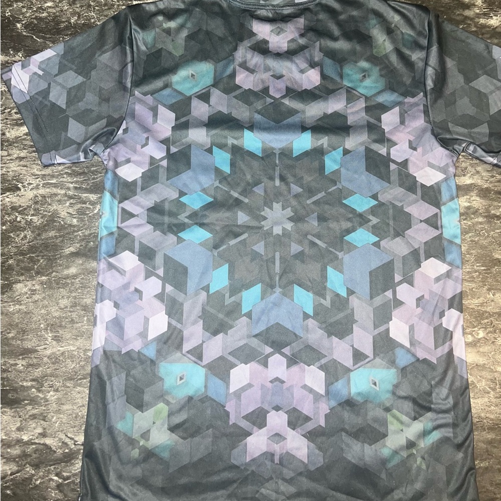 Threyda Geometric Pattern Shirt
